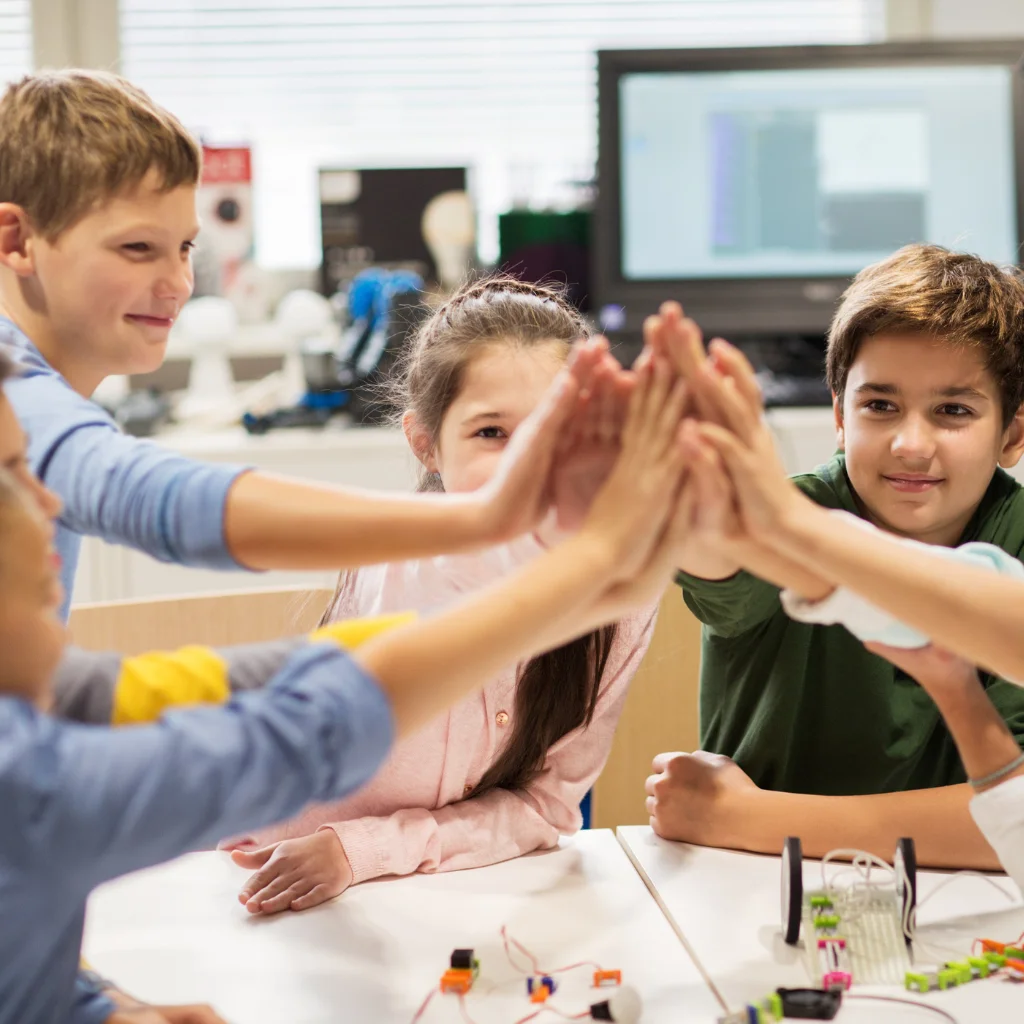 Horizon language school, senior clases, thesaloniki, φροντιστήριο αγγλικών θεσσαλονίκη, τούμπα